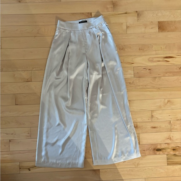 Dynamite silk wide leg pants - Picture 2 of 3